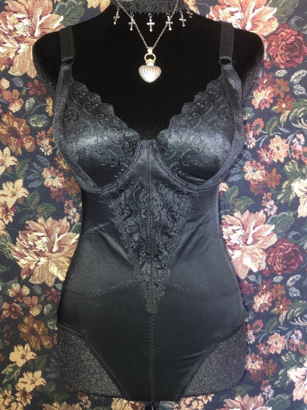 Vintage 90s Spade Vampy Goth Noir Satin & Lace Bodysuit 36C